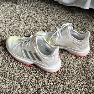Game Court Adidas. Size 7.5.